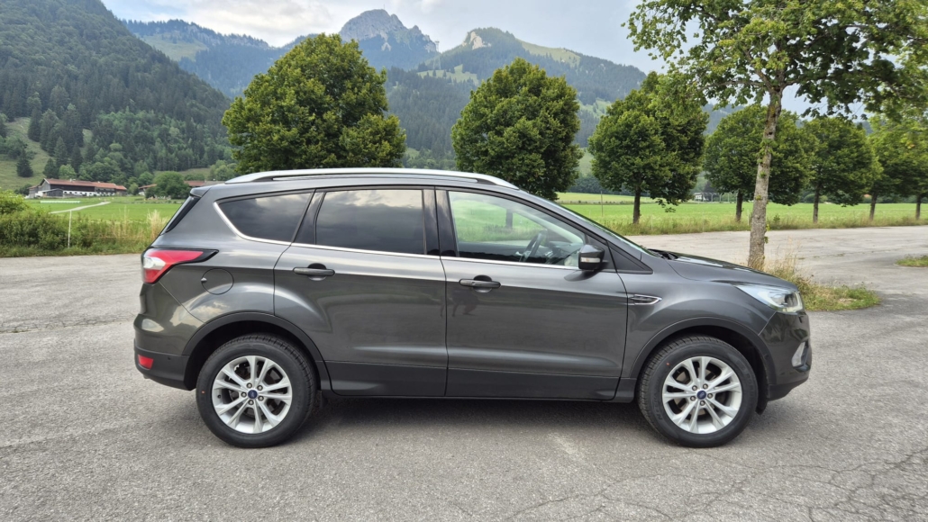 Ford Kuga „Titanium“